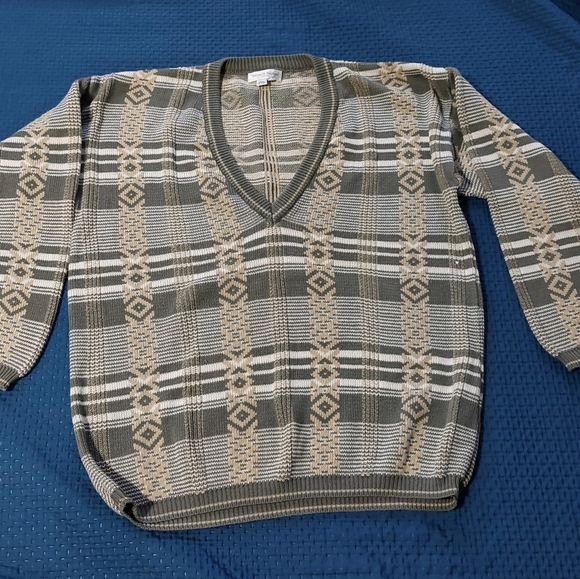 Tricots St Raphael Men's Plaid V-Neck Sweater - Green and Tan - Picture 1 of 5